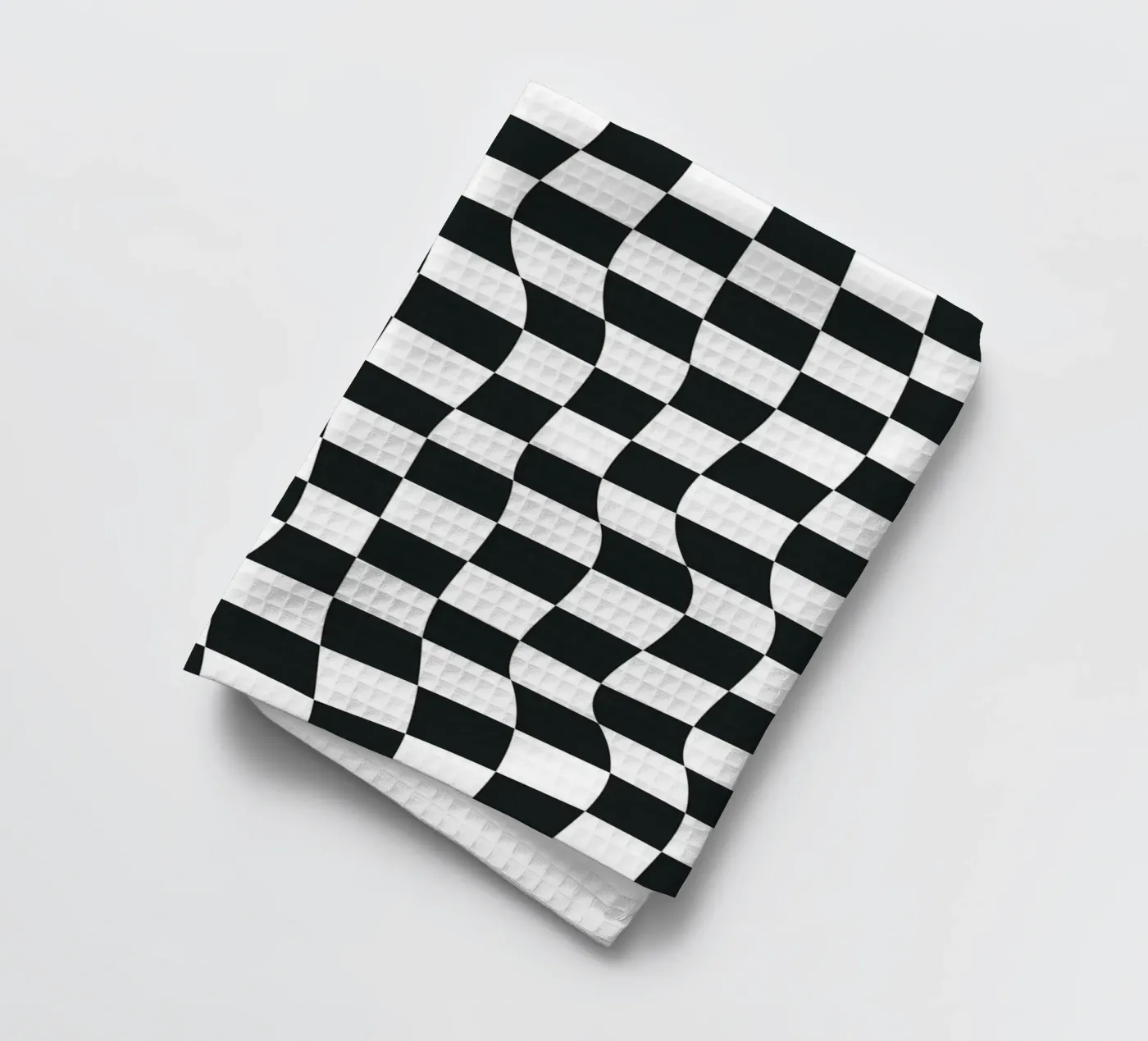 Distorted Chess Pattern Geschirrtuch von Paigaam Studio