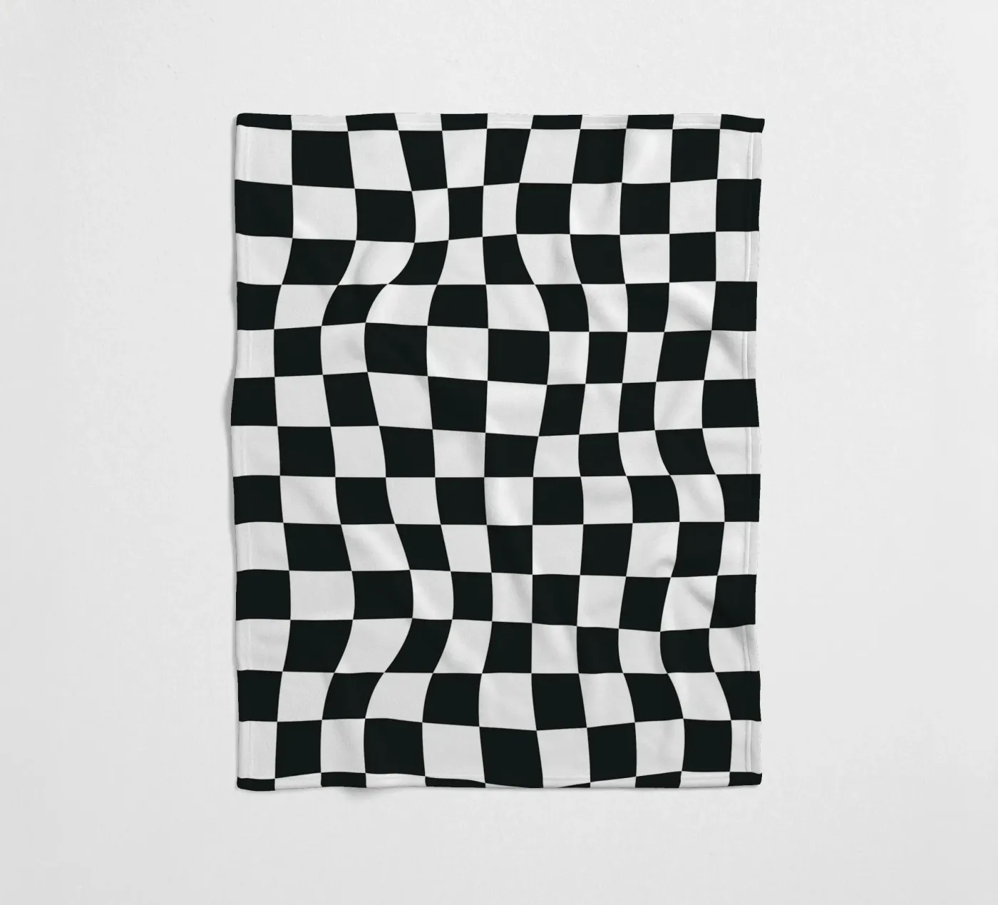 Distorted Chess Pattern Fleecedecke von Paigaam Studio