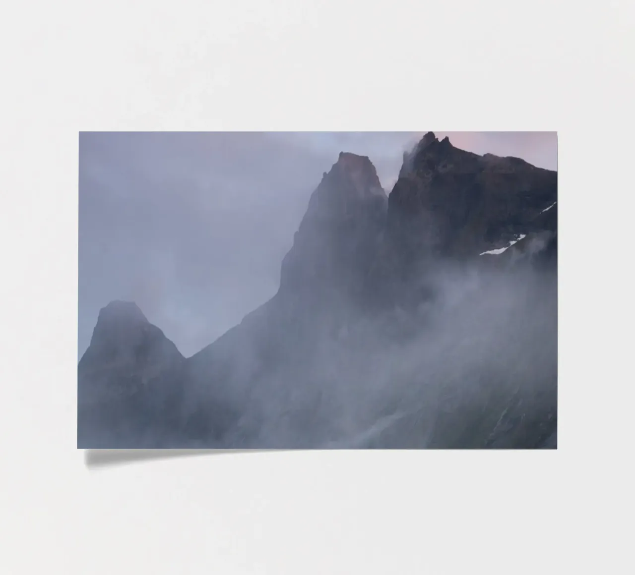 Foggy Evening Glow in Norway’s Mountains Stickerbogen von karijn_landscapes