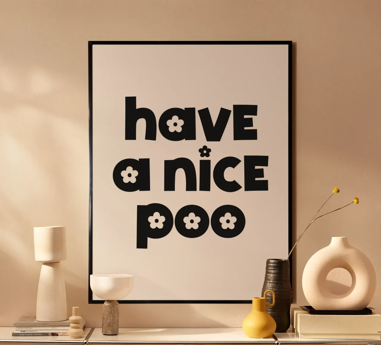 Buona cacca poster con telaio in plastica da Paigaam Studio