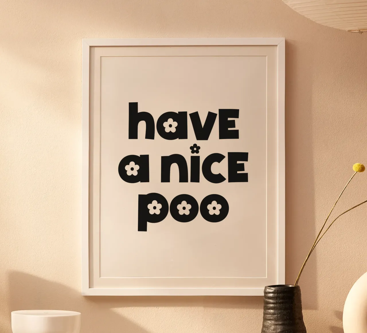 Buona cacca poster con telaio in plastica da Paigaam Studio