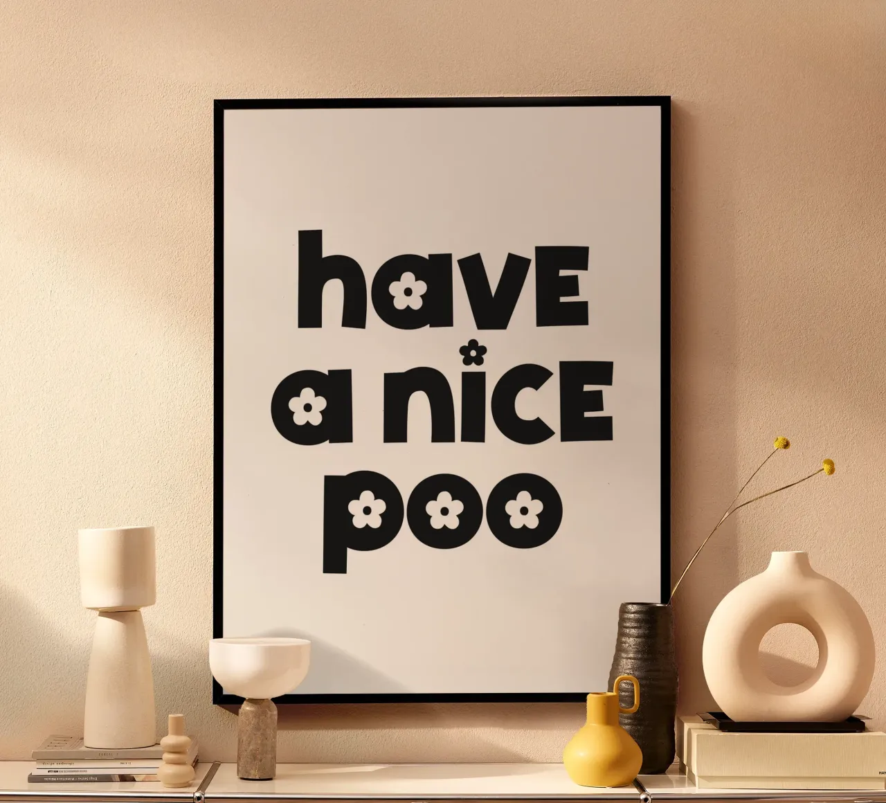 Buona cacca poster con telaio in plastica da Paigaam Studio