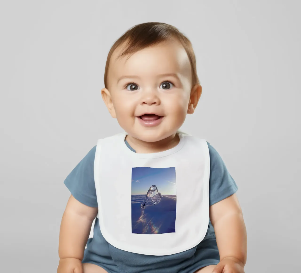 Refraction Babylätzchen von EyeEm Mobile GmbH