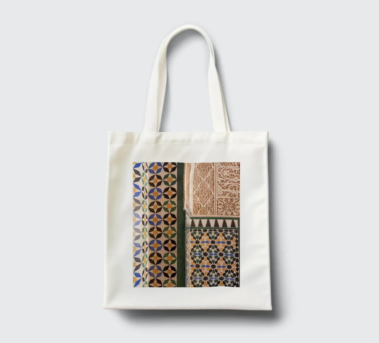 Piastrelle storiche - Alhambra Granada Spagna borsa in juta da Dagmar Pels