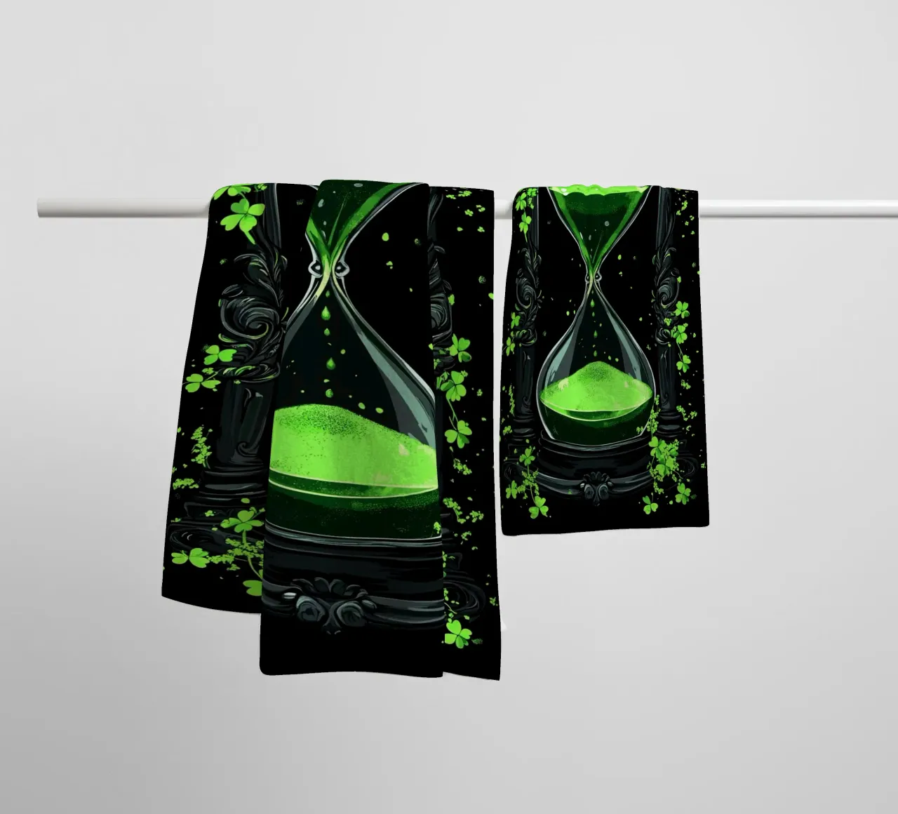 Clessidra con trifogli in verde asciugamano da bagno da pixelbull - medieval art and more