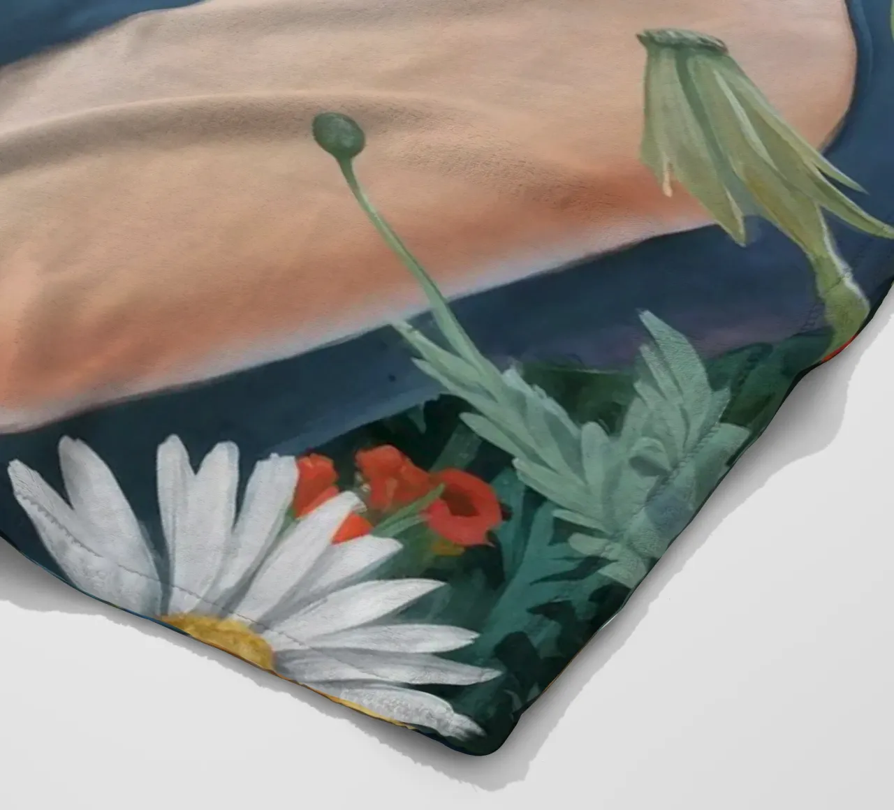 Blumige Umarmung Fleecedecke von Twilight Muse