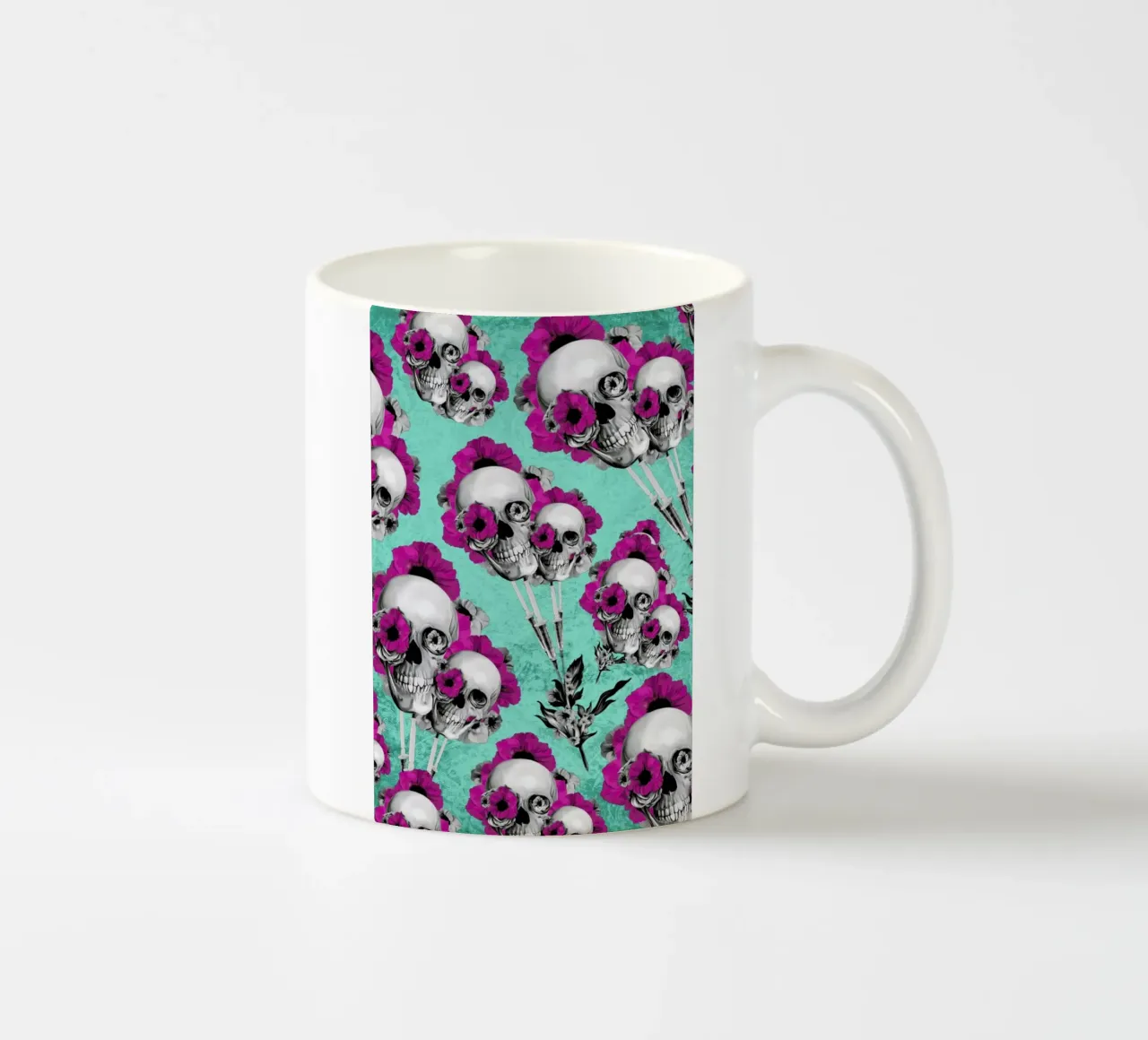 Skulls and Poppies Pattern mug en céramique de Kristy Patterson