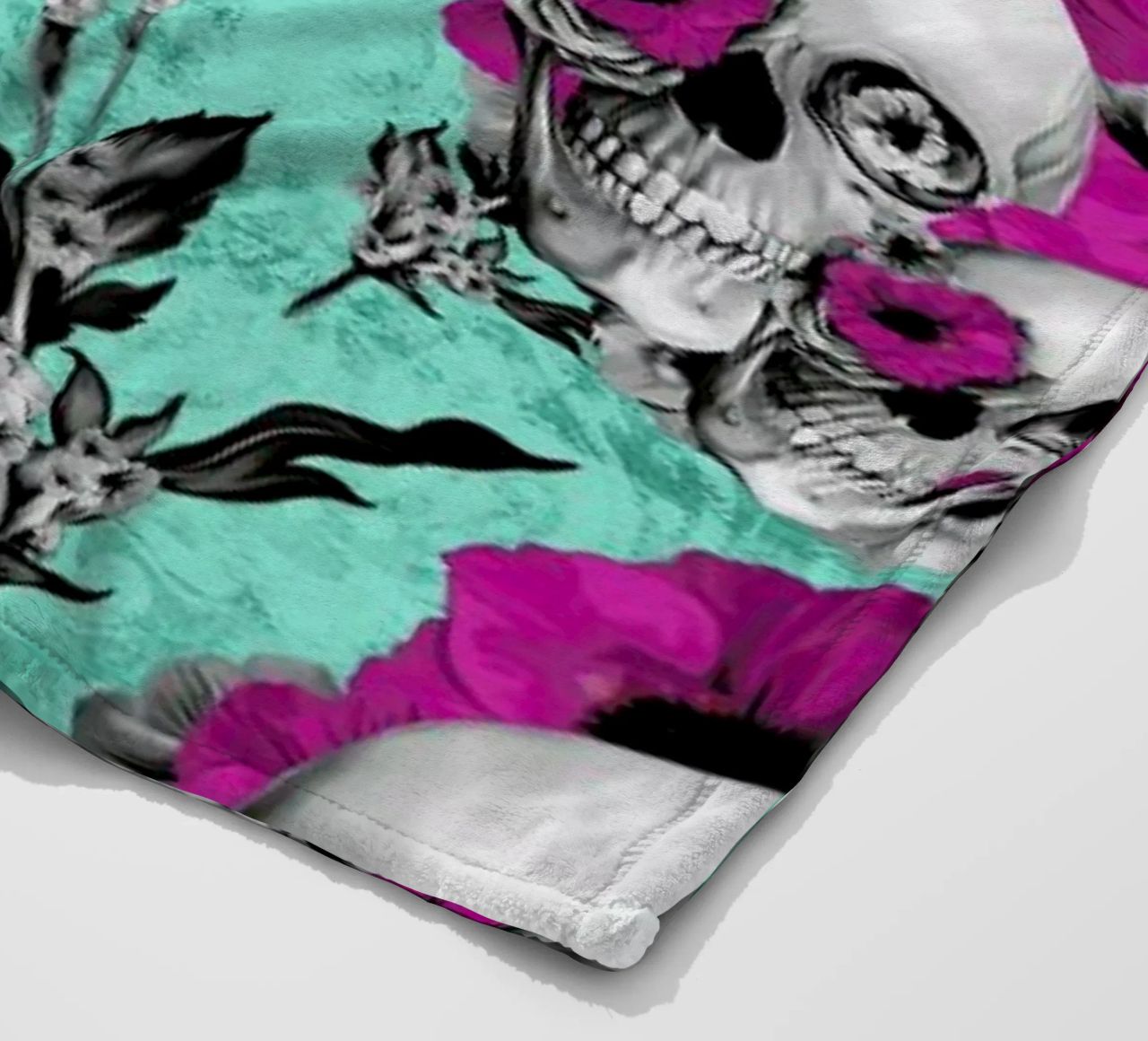 Skulls and Poppies Pattern coperta in pile da Kristy Patterson