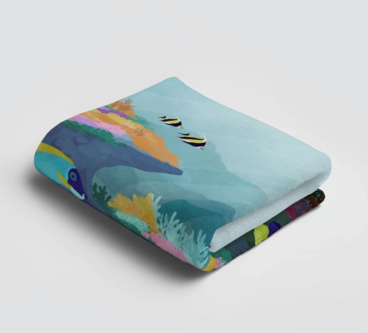 Beyond The Waves towel by Goed Blauw