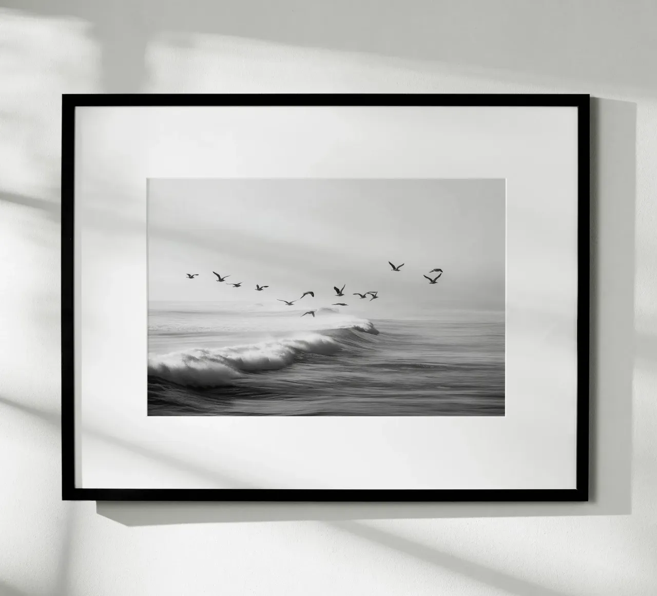 Zeemeeuwen over oceaangolven poster van Indigo Tides Art