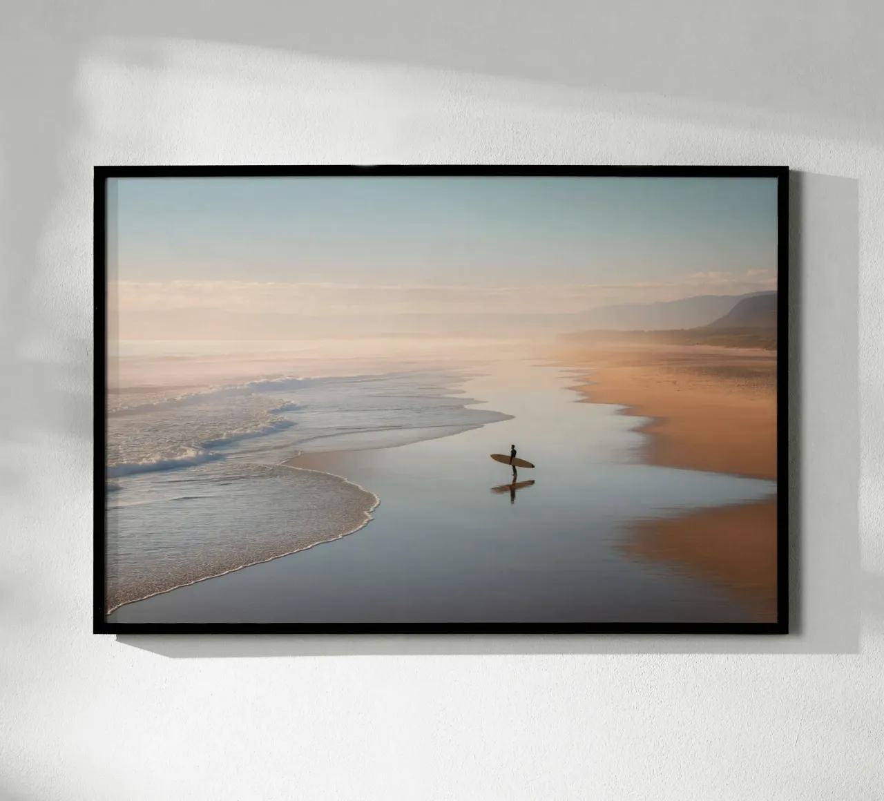 Amanecer en la playa - Surfer & Ocean Waves hahnemühle de Indigo Tides Art