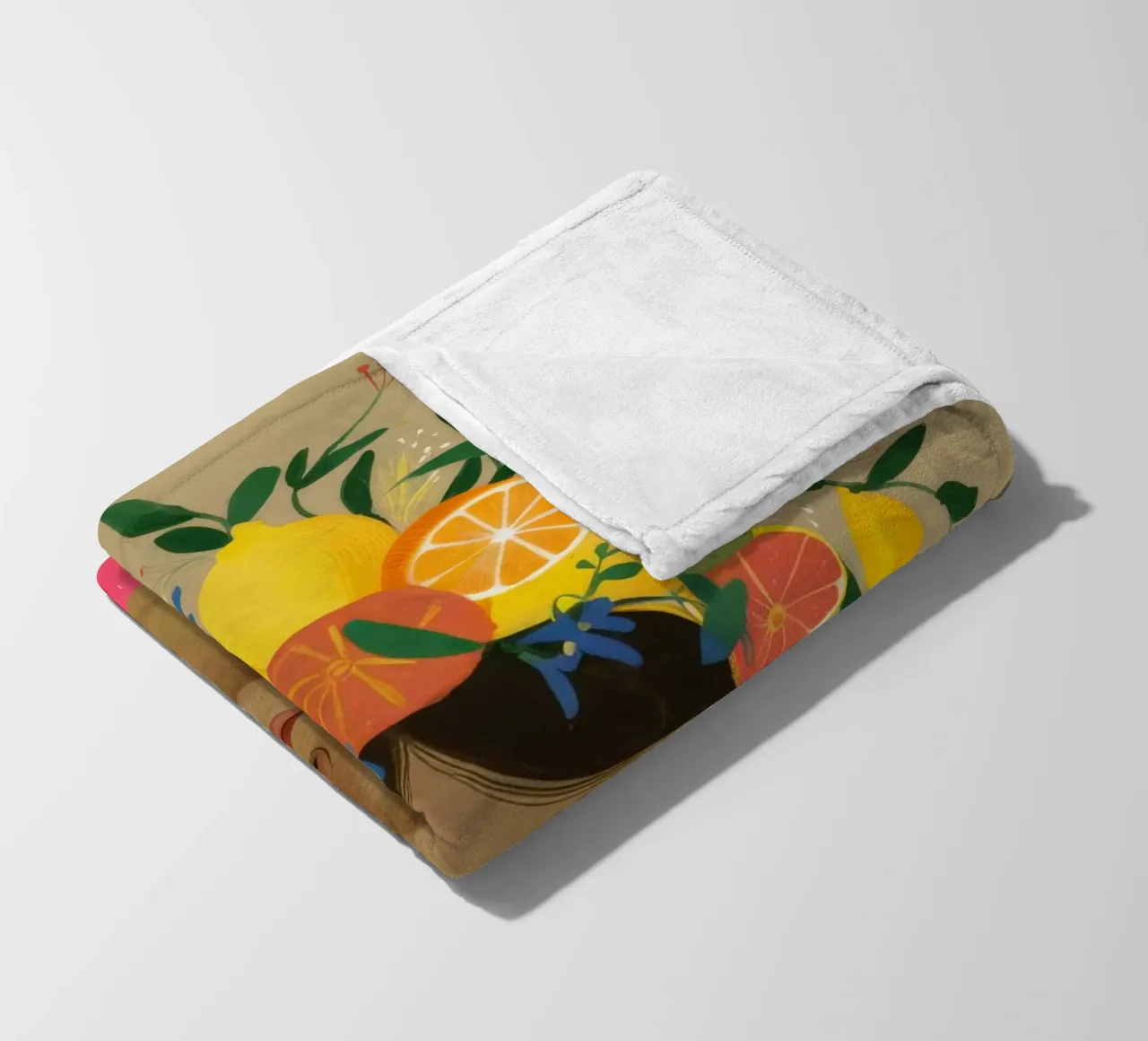 Blumige Zitruskrone Fleecedecke von Twilight Muse