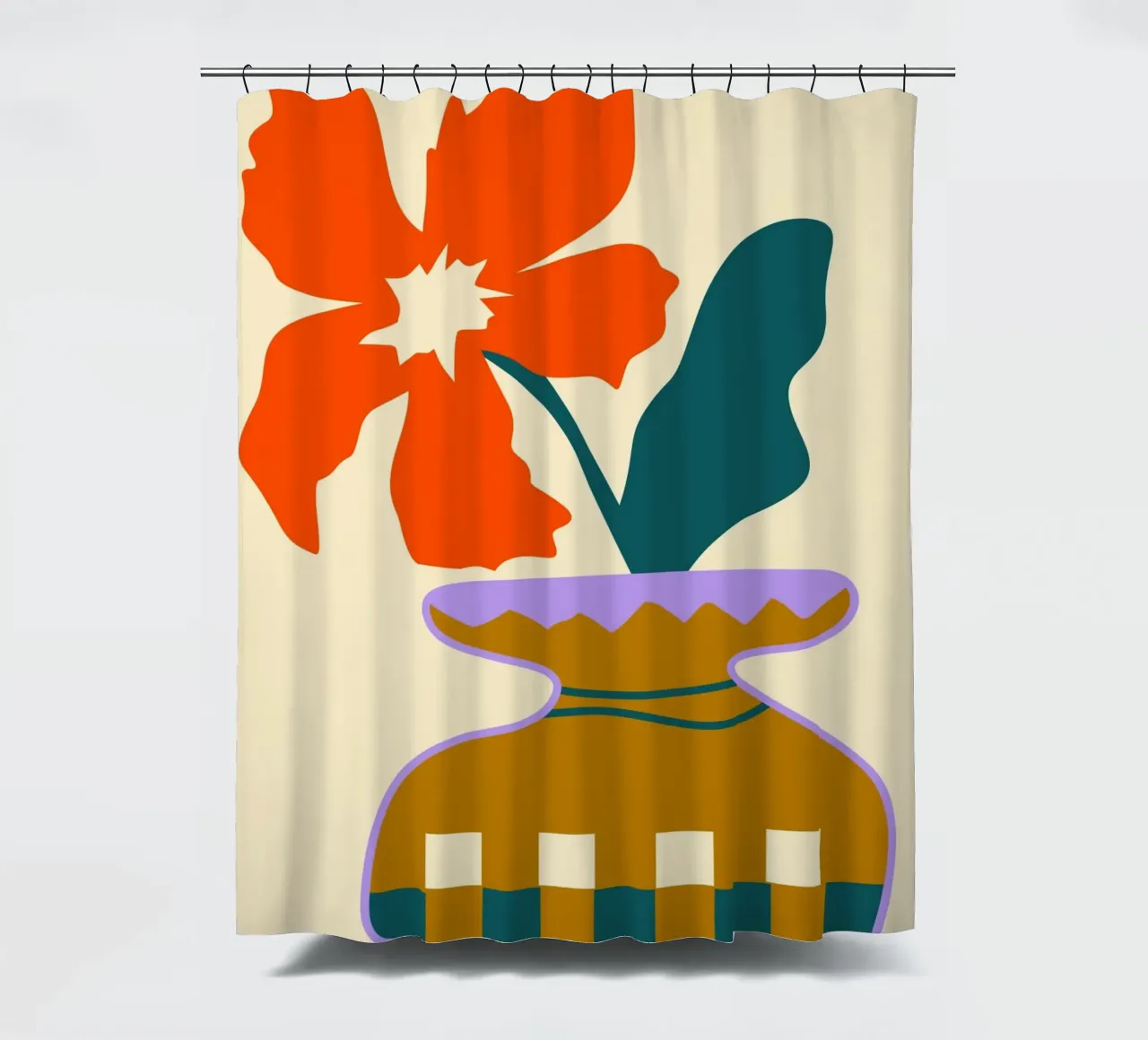 Kräftige Blüten in einer gemusterten Vase Duschvorhang von Kintsugi99