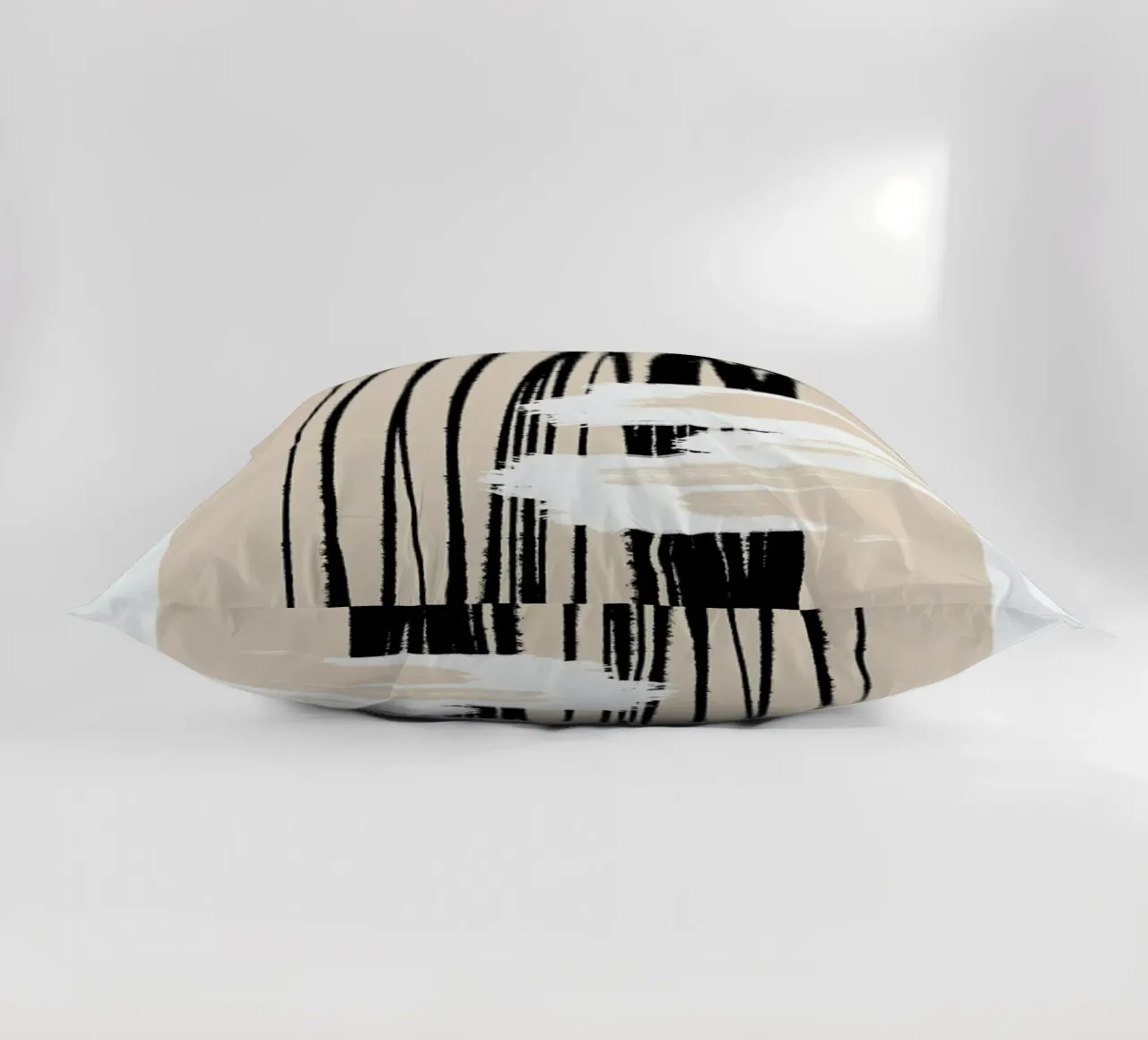 Minimal 3 decorative cushion by Froilein Juno