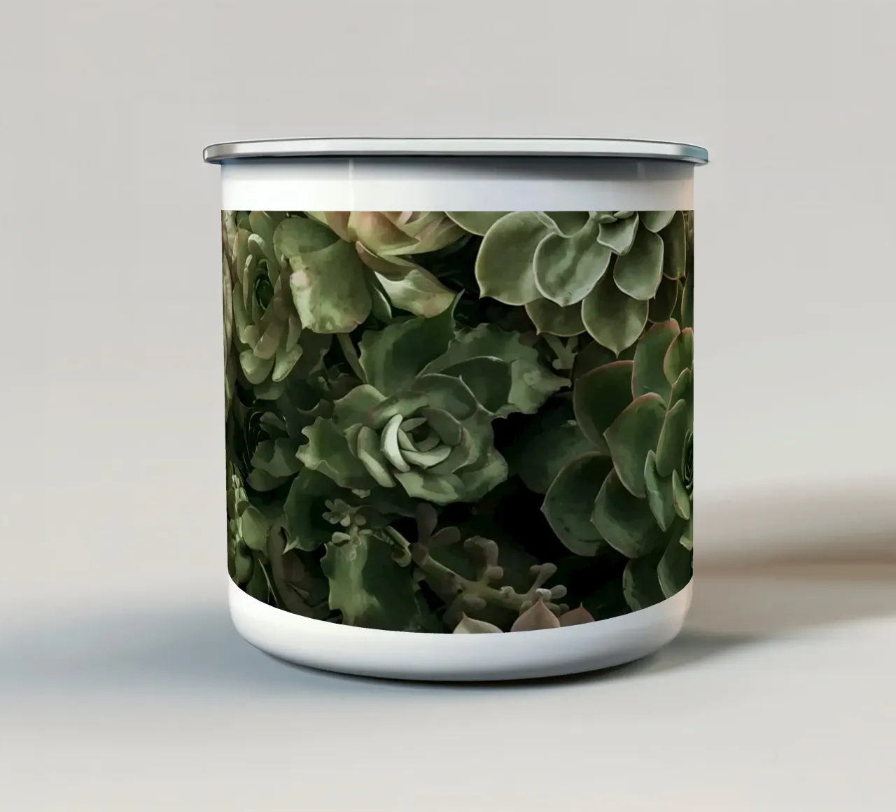 Giardino del deserto verde Fiori succulenti lunatici tazza in smalto da Andrea Haase Floral Passion
