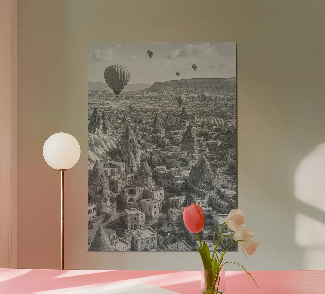 Cappadocia, Turchia Illustrazione panoramica della città in bianco e nero poster da the gondels