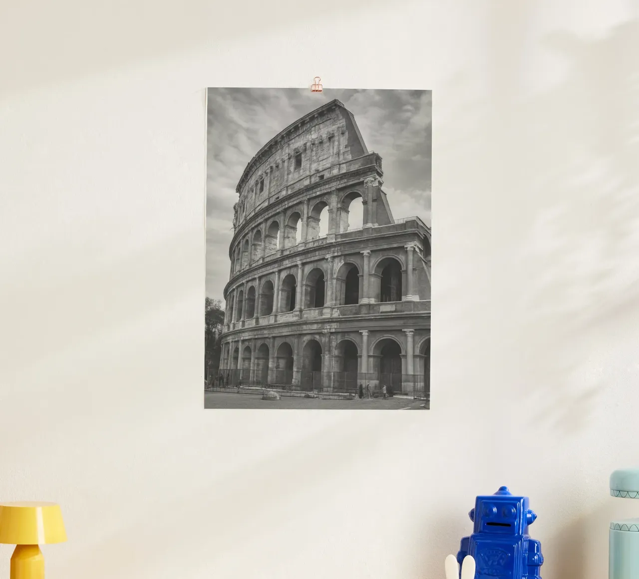 Colosseo, Roma, Italia Bianco e Nero Città Panorama Photogr poster con telaio in legno da the gondels
