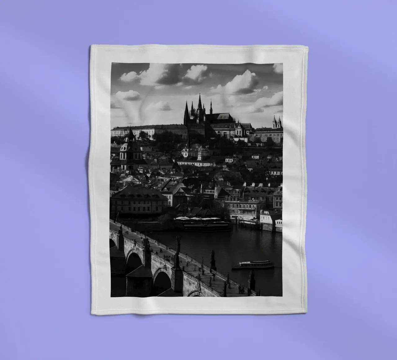 Praga, Repubblica Ceca Panorama della città in bianco e nero Photogr coperta in pile da the gondels
