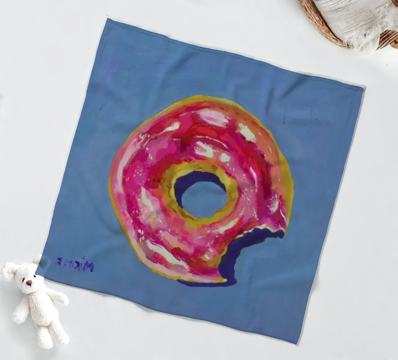 Donut with Bite coperta in pile da Miche Watkins