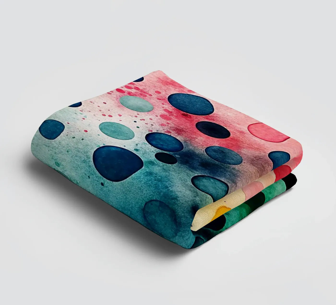 small circle towel by the gondols