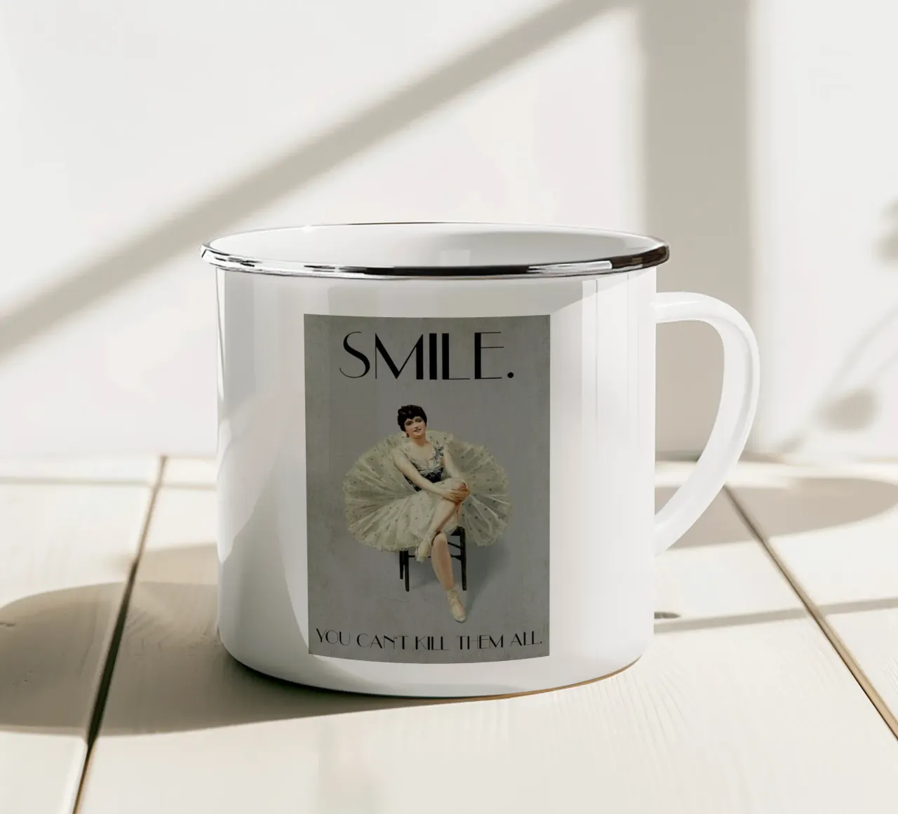 Keep Smiling tazza in smalto da Kubistika