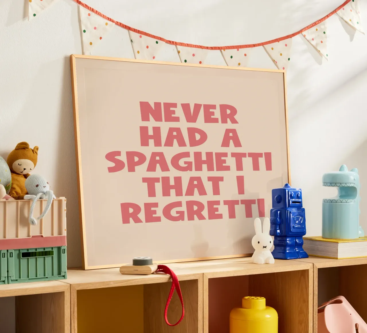 Spaghetti Funny Quote poster con telaio in alluminio da Paigaam Studio