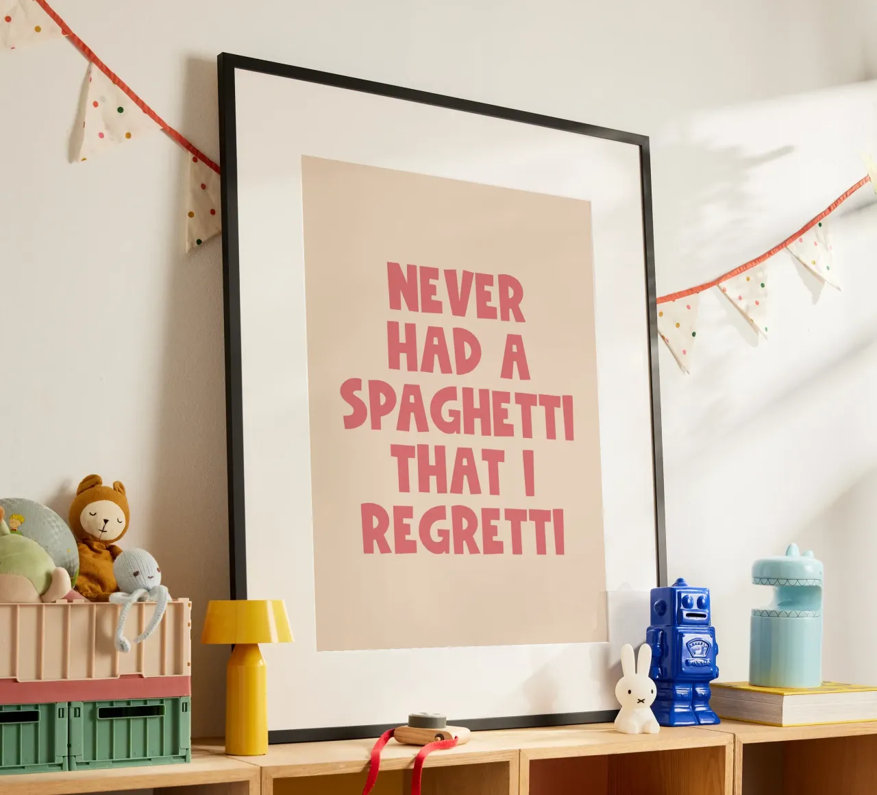 Spaghetti Funny Quote poster con telaio in alluminio da Paigaam Studio