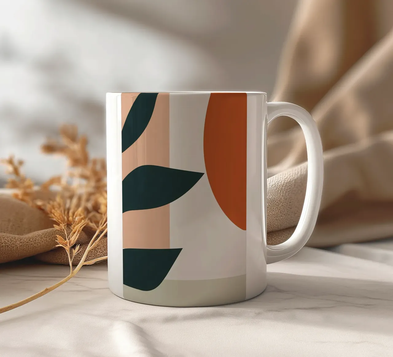 foglie forme geometriche cerchio ellisse astratto tazza in ceramica da Janine P McGuire