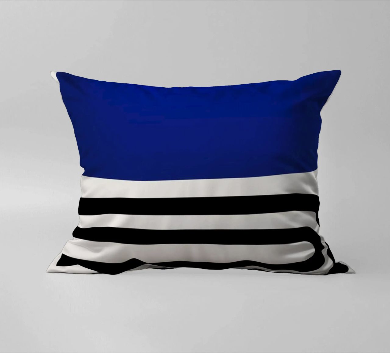 Fuori dal blu cuscino da Fox & Velvet