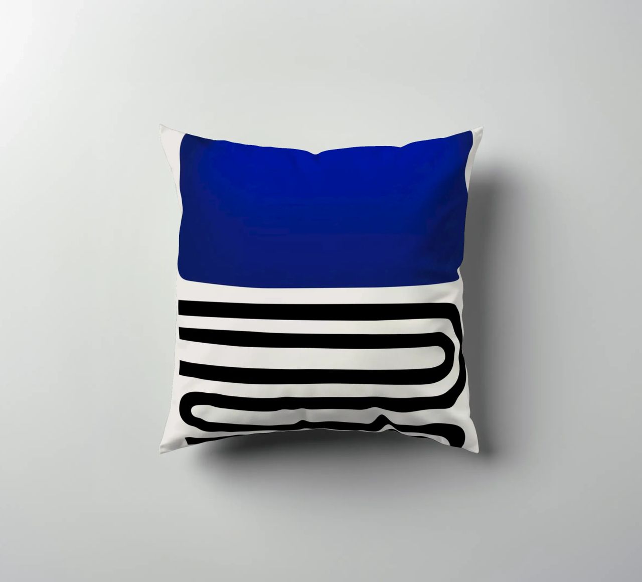 Fuori dal blu cuscino da Fox & Velvet