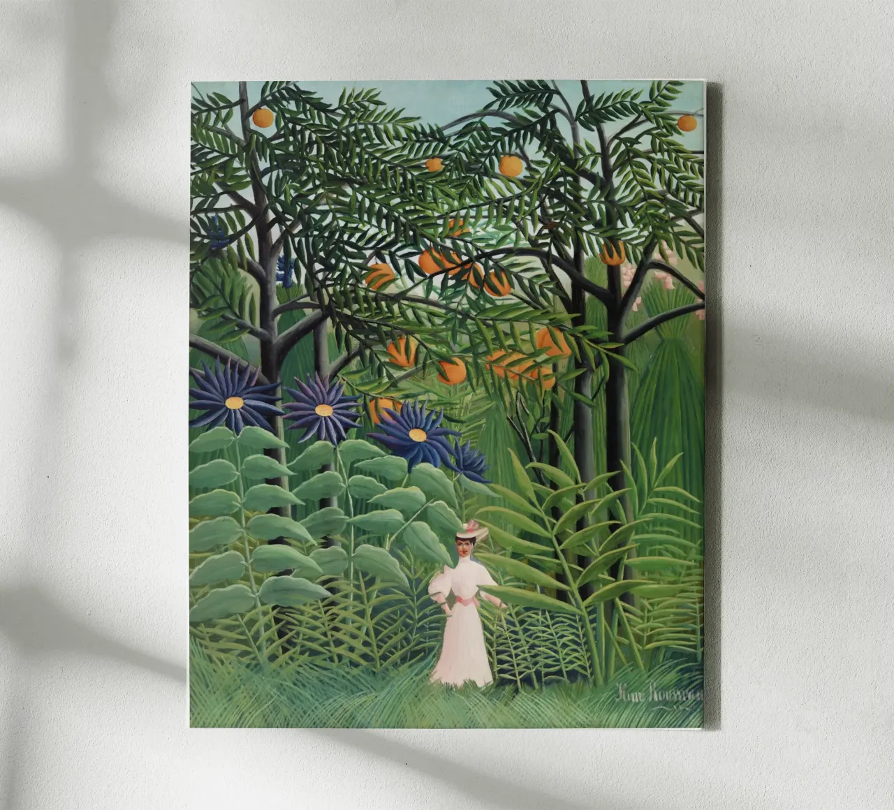 Donna che cammina in una foresta esotica (1905) tela con Cornice a cassetta da Venus Art
