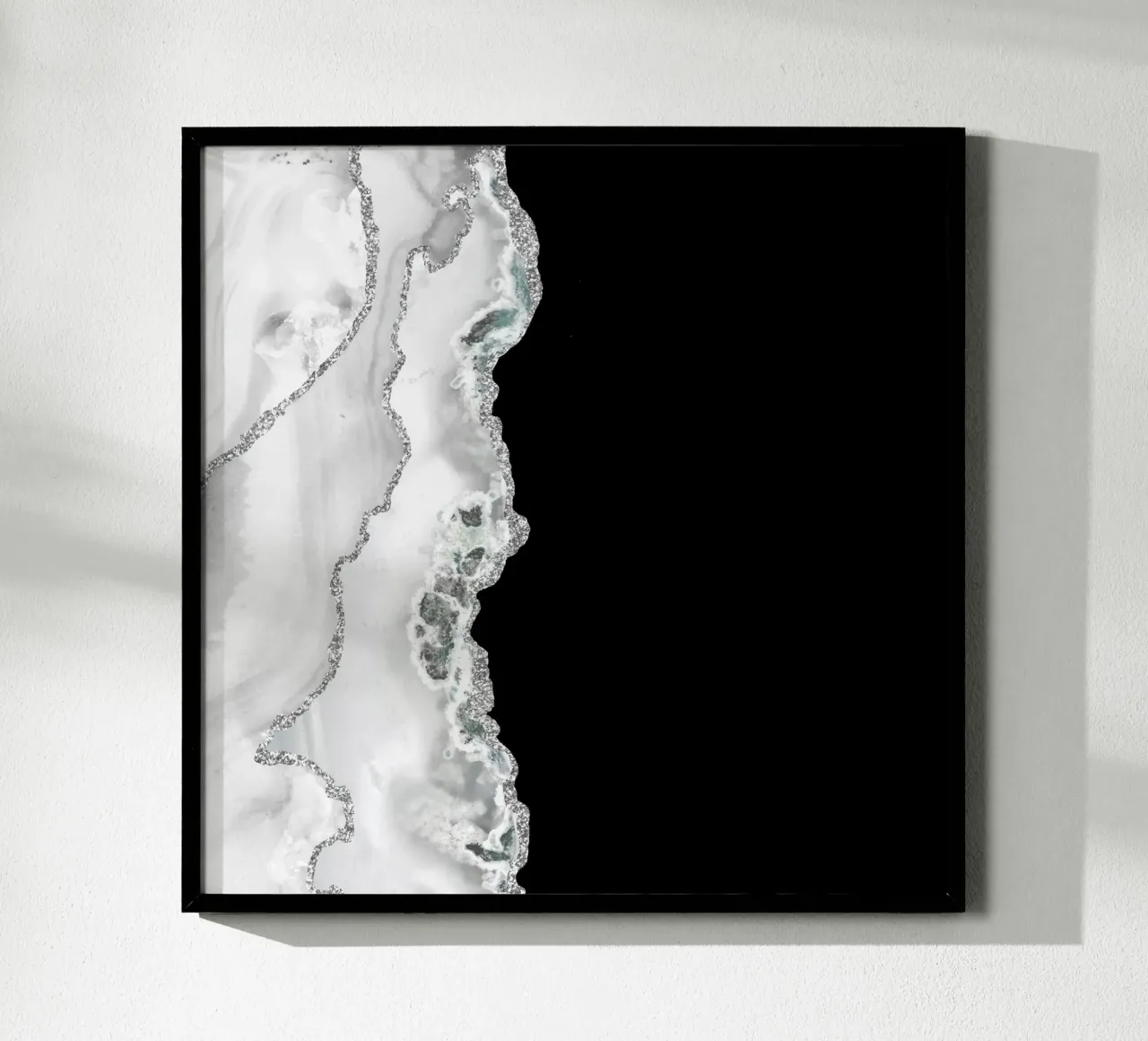 Weißer & silberner Achat Textur 04 Poster mit Aluminium Rahmen von Gemstone Textures