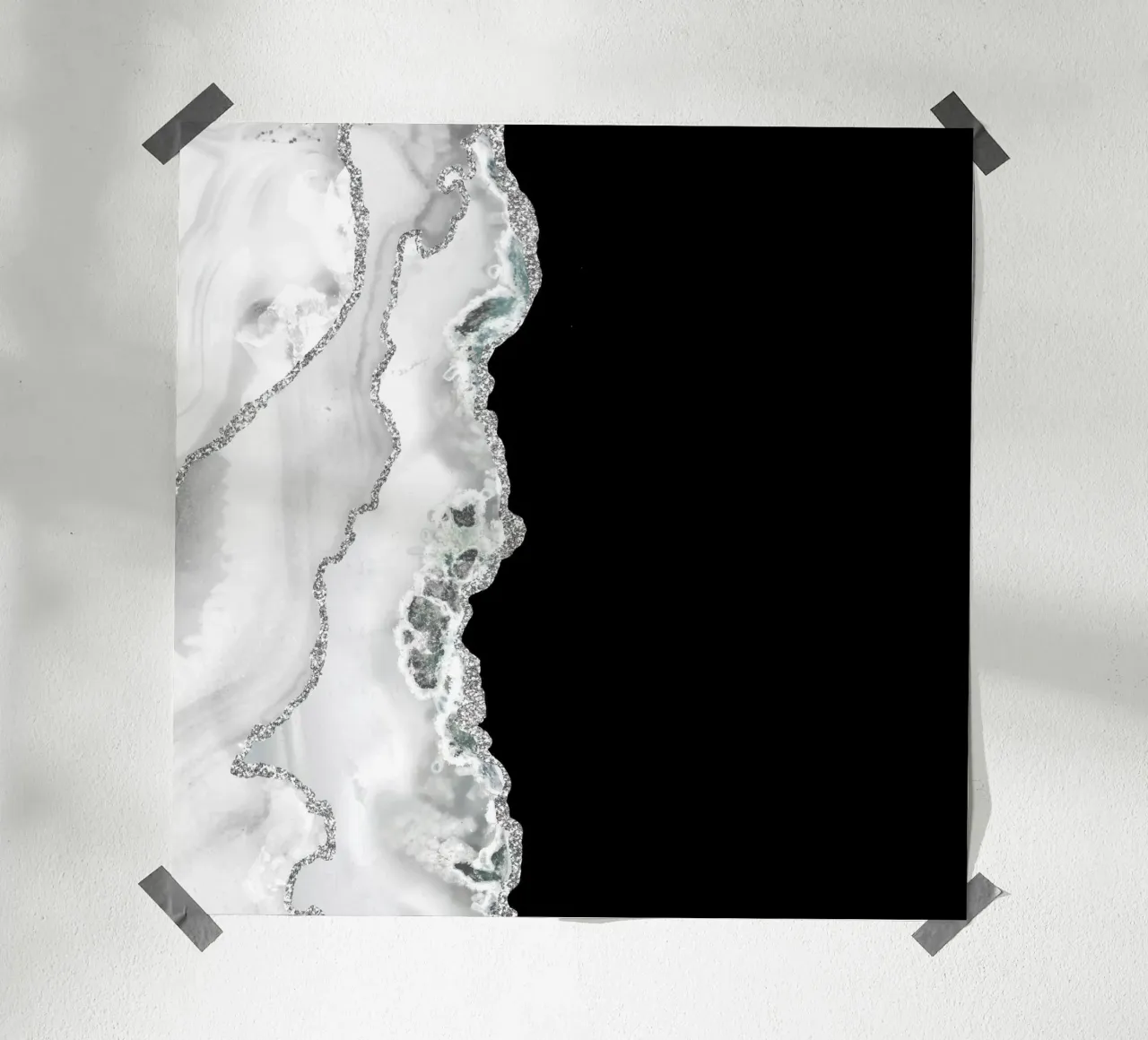 Weißer & silberner Achat Textur 04 Poster mit Aluminium Rahmen von Gemstone Textures