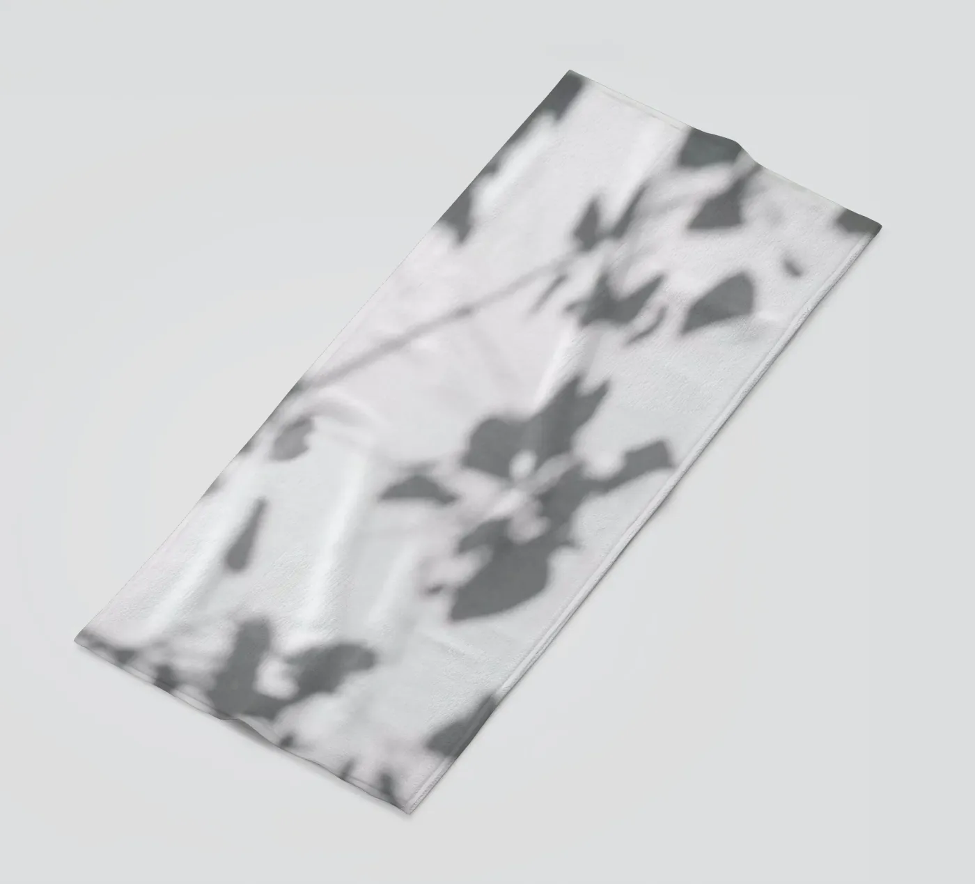 Shadow Strandtuch von Flora & Fauna