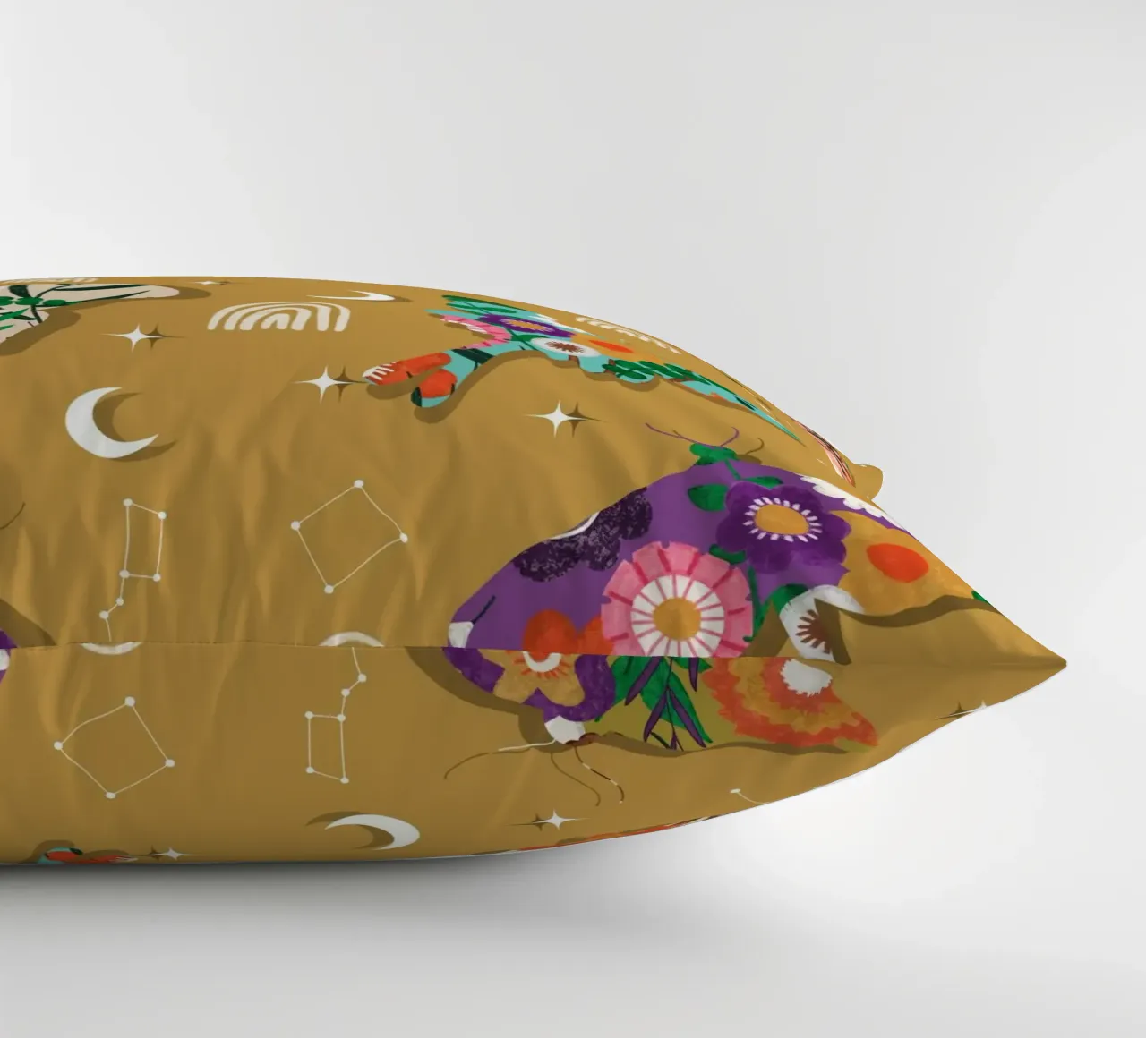 Falene cosmiche floreali - Senape celeste Boho cuscino da susanacosta