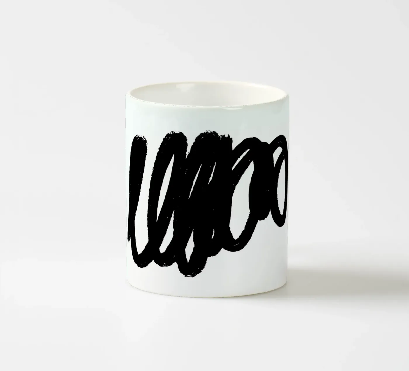 Spinning ceramic mug by Graphite