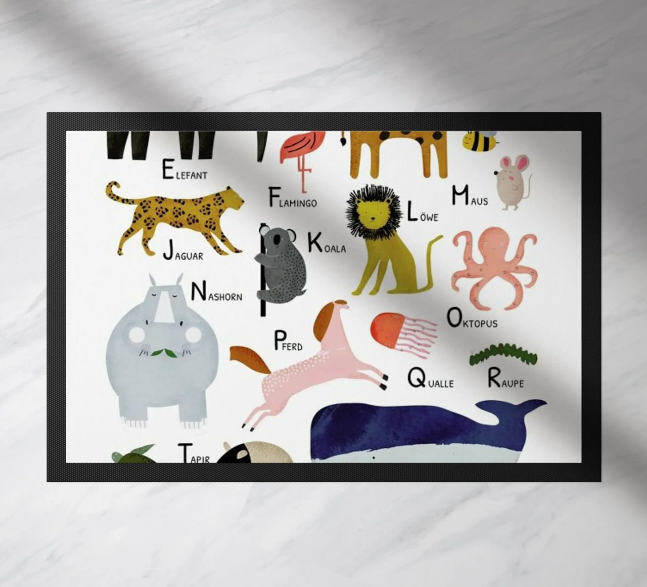 Tiere von A bis Z Fußmatte von Little Flourishes