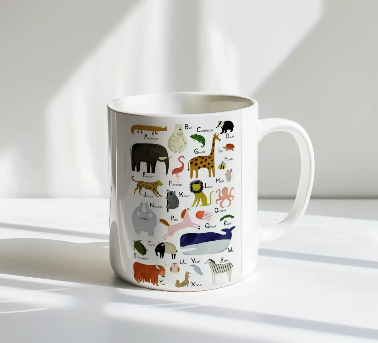 Tiere von A bis Z tazza in ceramica da Little Flourishes