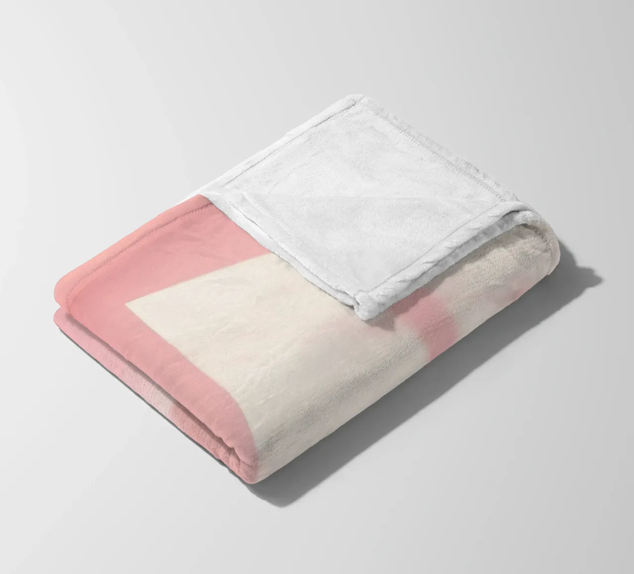 Zachtroze interieur met zonlicht dat schaduwen werpt in een dromerige fleecedeken van DesignDoodle