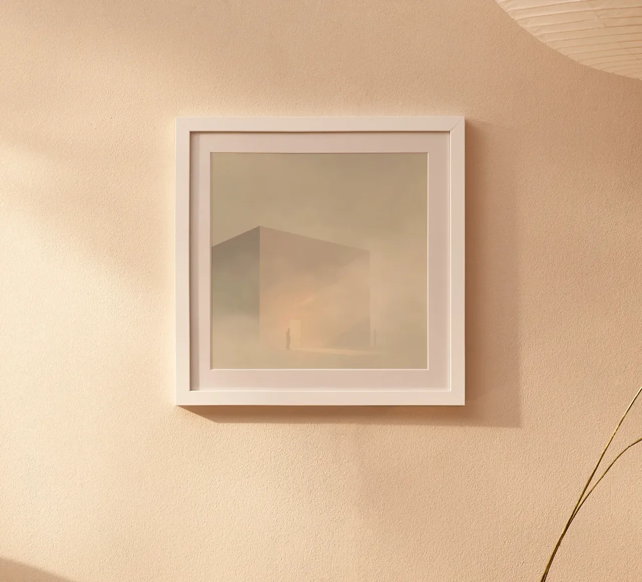 l'uomo si trova davanti a una porta luminosa in un paesaggio nebbioso poster da DesignDoodle