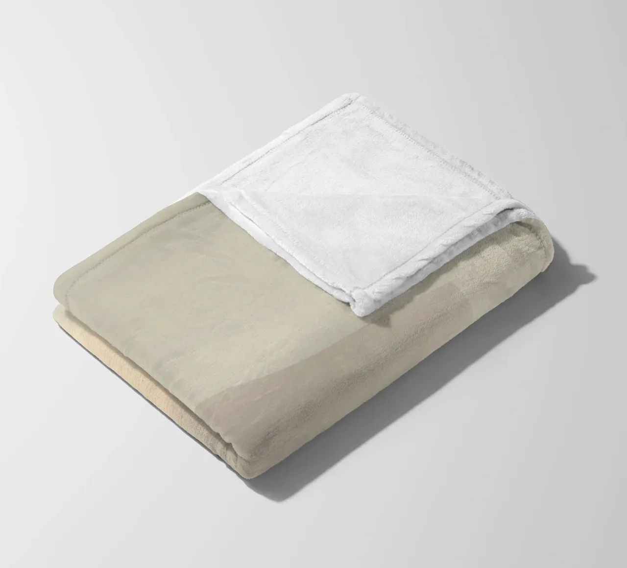 l'uomo si trova davanti a una porta luminosa in un paesaggio nebbioso coperta in pile da DesignDoodle