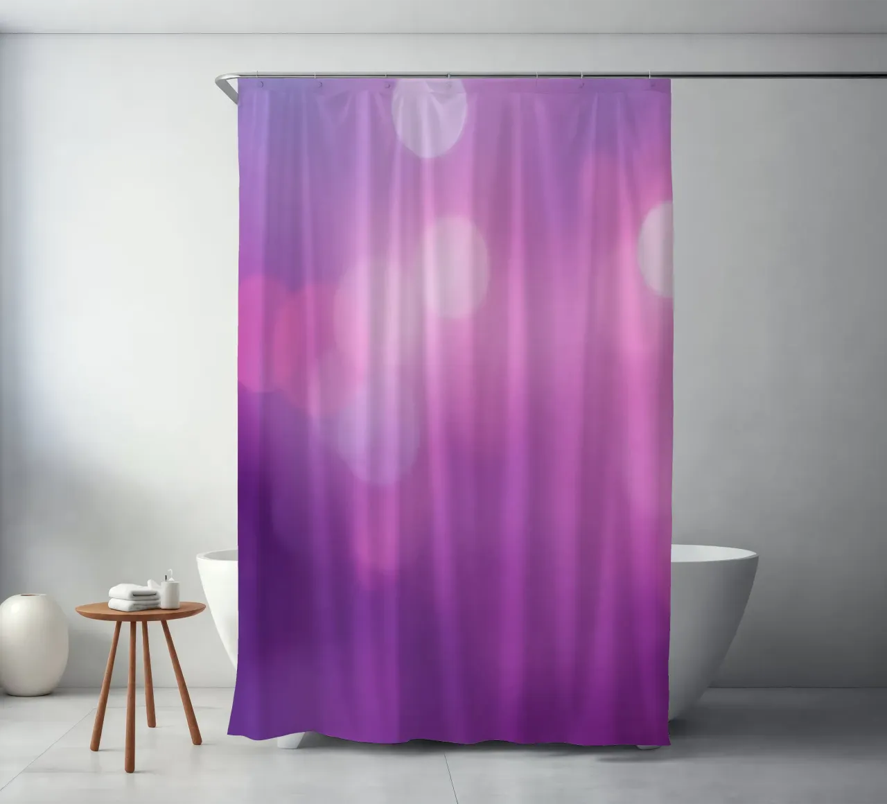 Gli effetti bokeh colorati creano un'atmosfera da sogno ad un livello di tenda da doccia da DesignDoodle