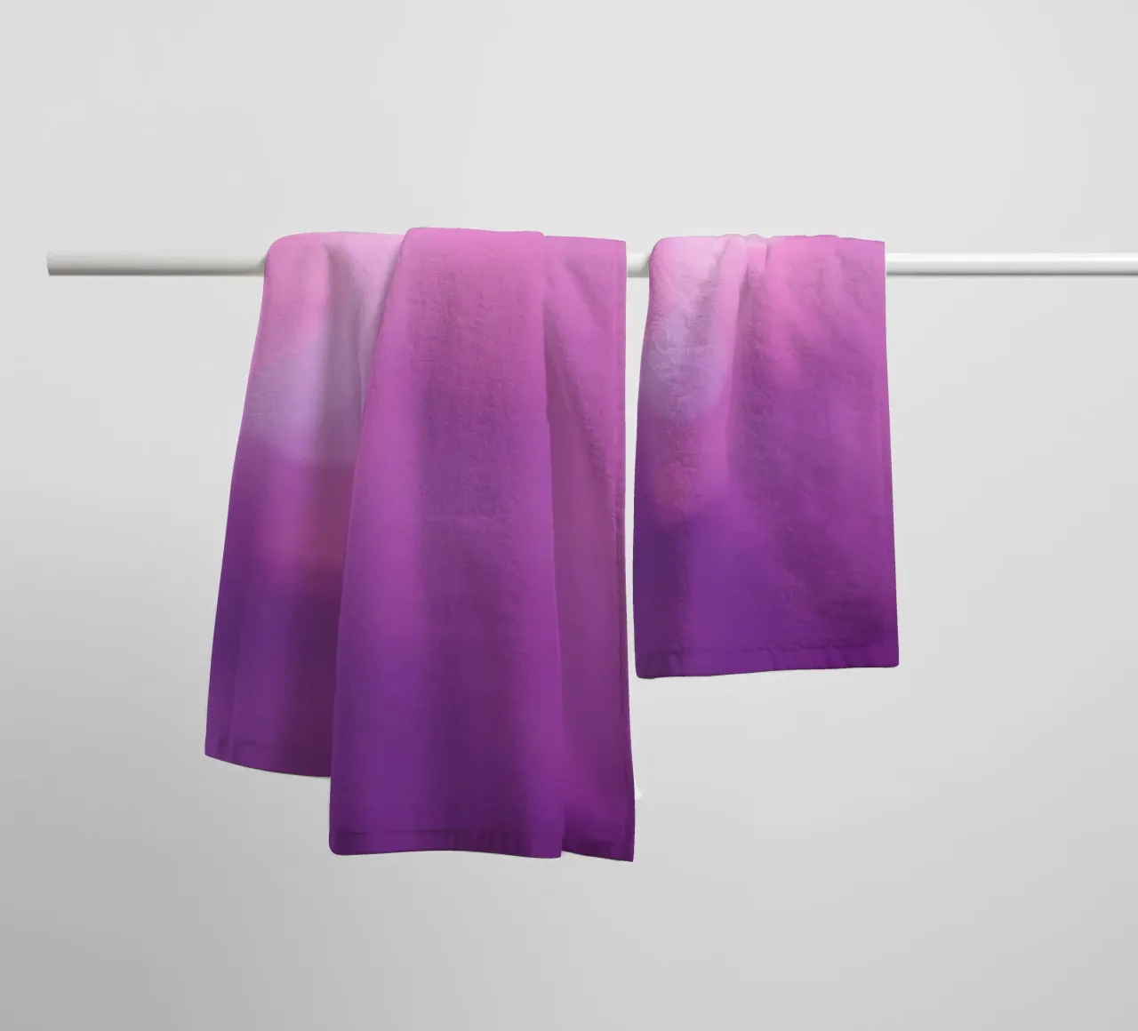 Gli effetti bokeh colorati creano un'atmosfera da sogno ad un livello di asciugamano da bagno da DesignDoodle