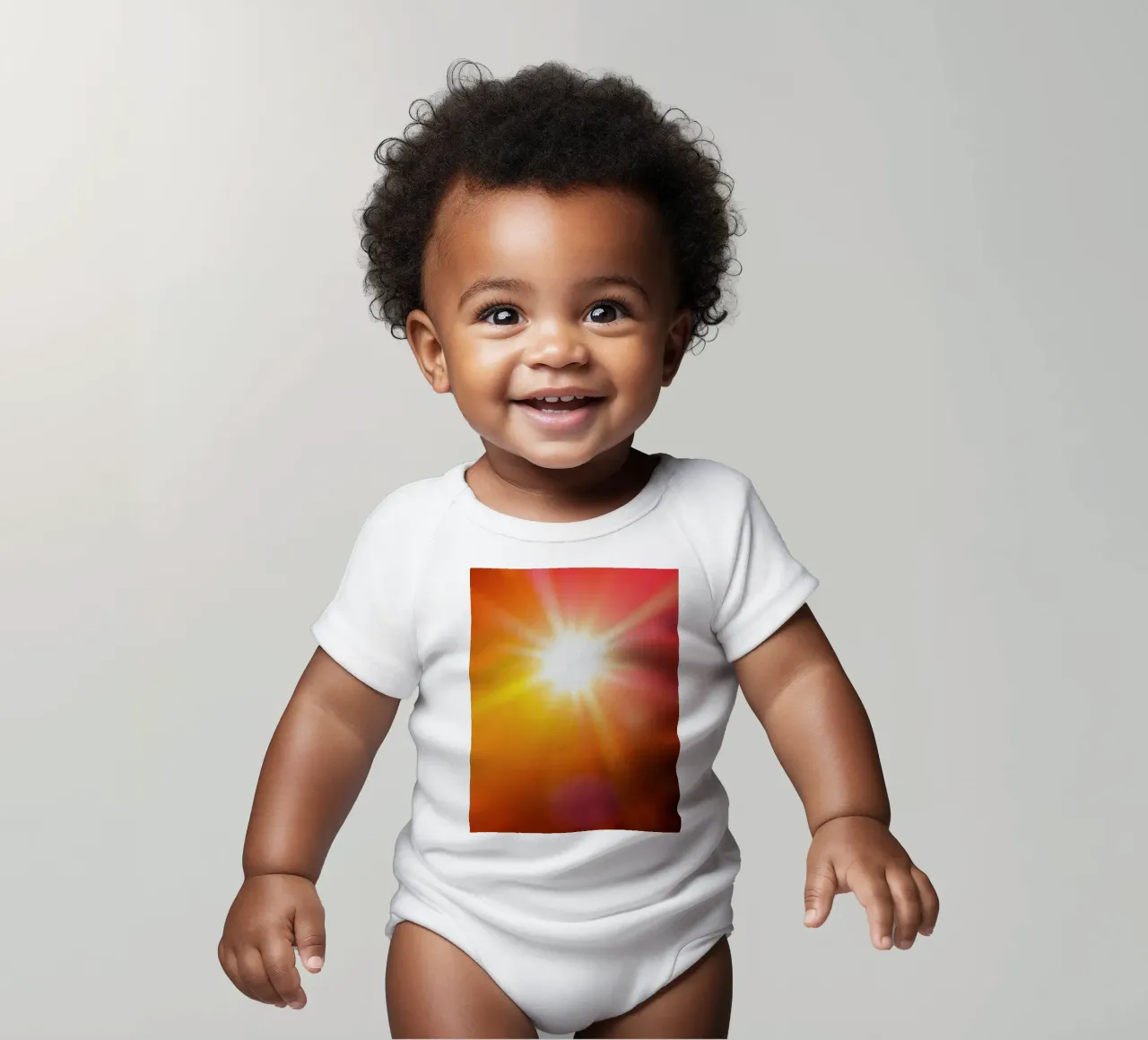 La lumière du soleil rayonne de chaleur au cours d'un après-midi paisible body bébé de DesignDoodle