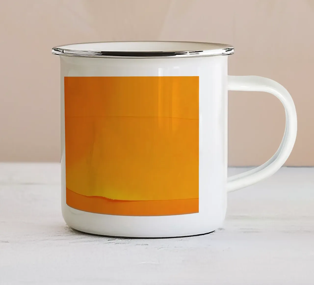 abstracte compositie met oranje en gele tinten emaille mok van DesignDoodle