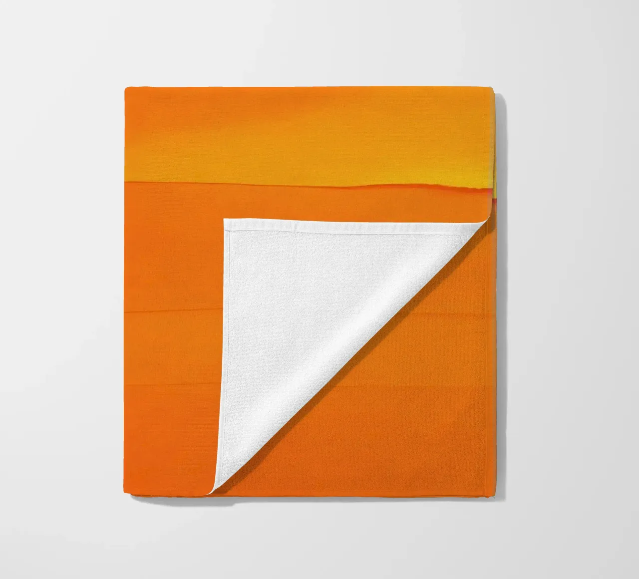 abstracte compositie met oranje en gele tinten strandhanddoek van DesignDoodle