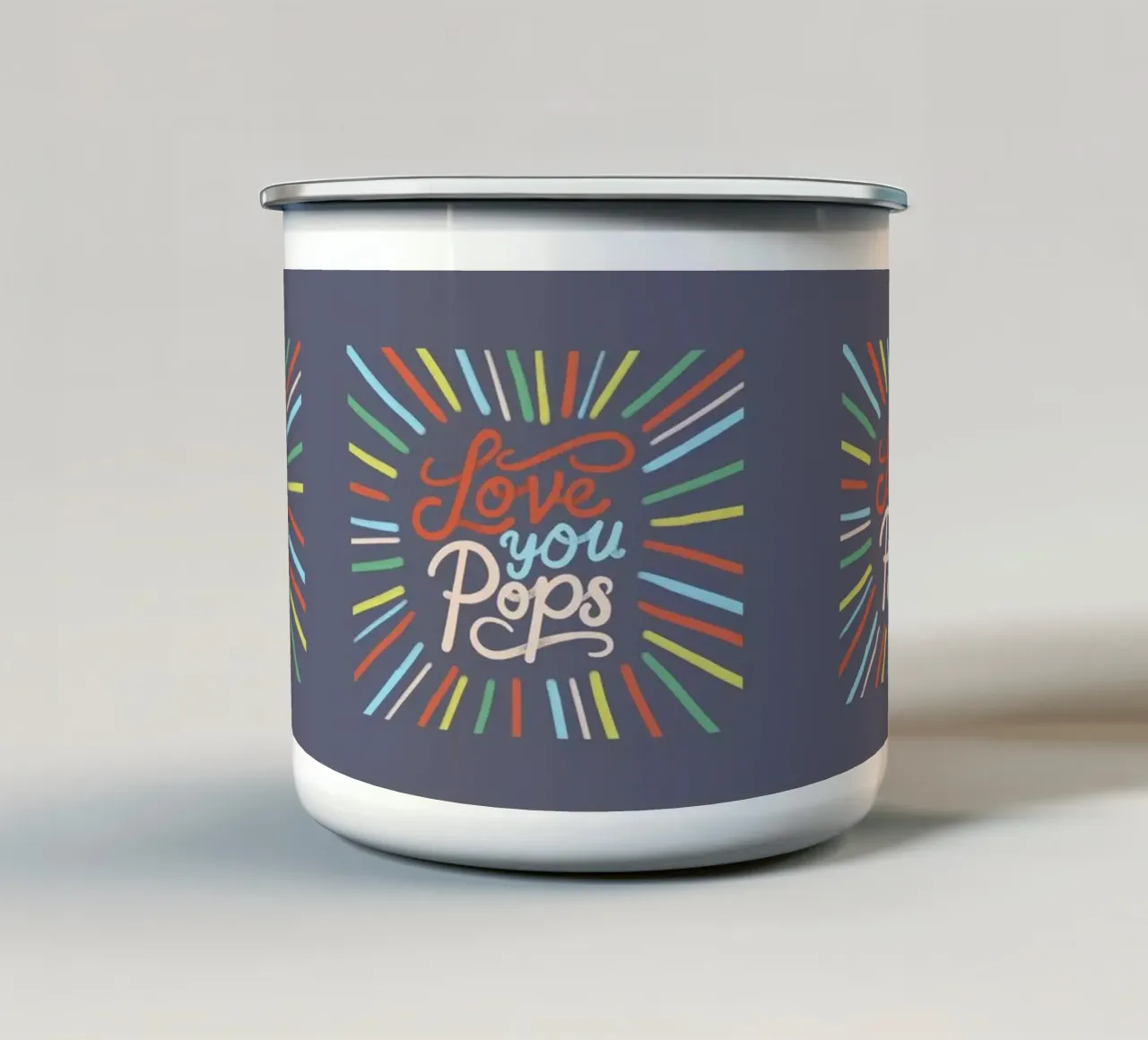 Tipografia "Love You Pops" a scoppio colorato tazza in smalto da showmemars