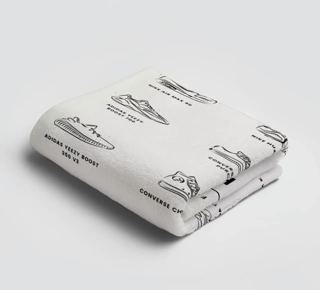 Sneaker Chart 2 asciugamano da bagno da daylight design studio