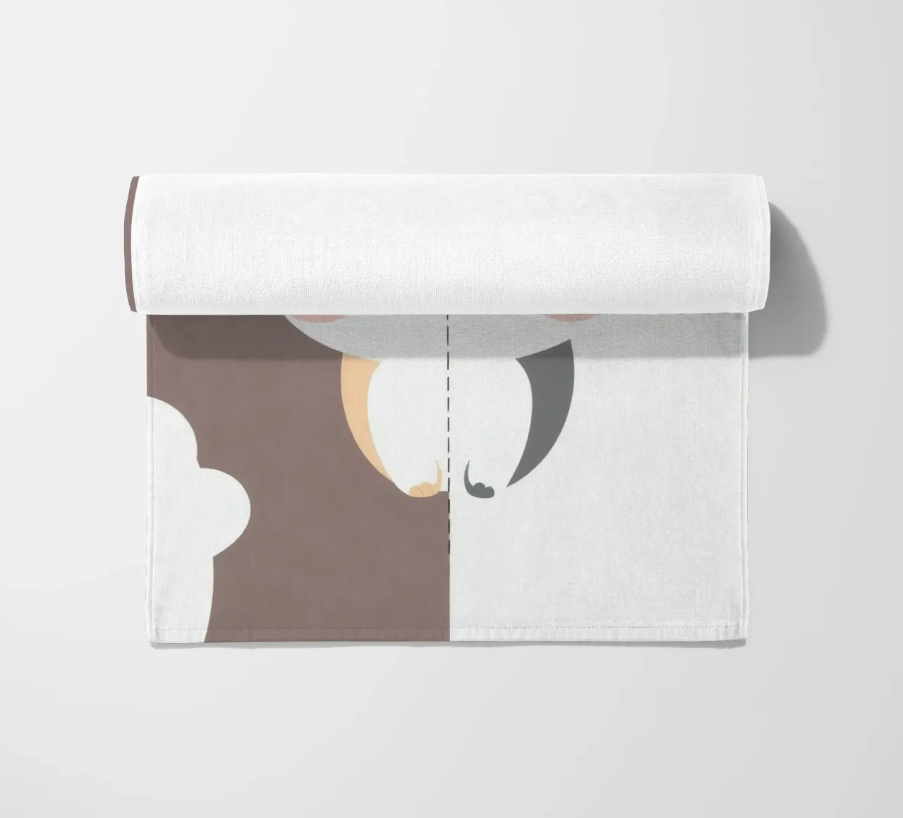 Simpatico gatto dei cartoni animati con design a colori divisi in uno stile giocoso telo mare da DesignDoodle