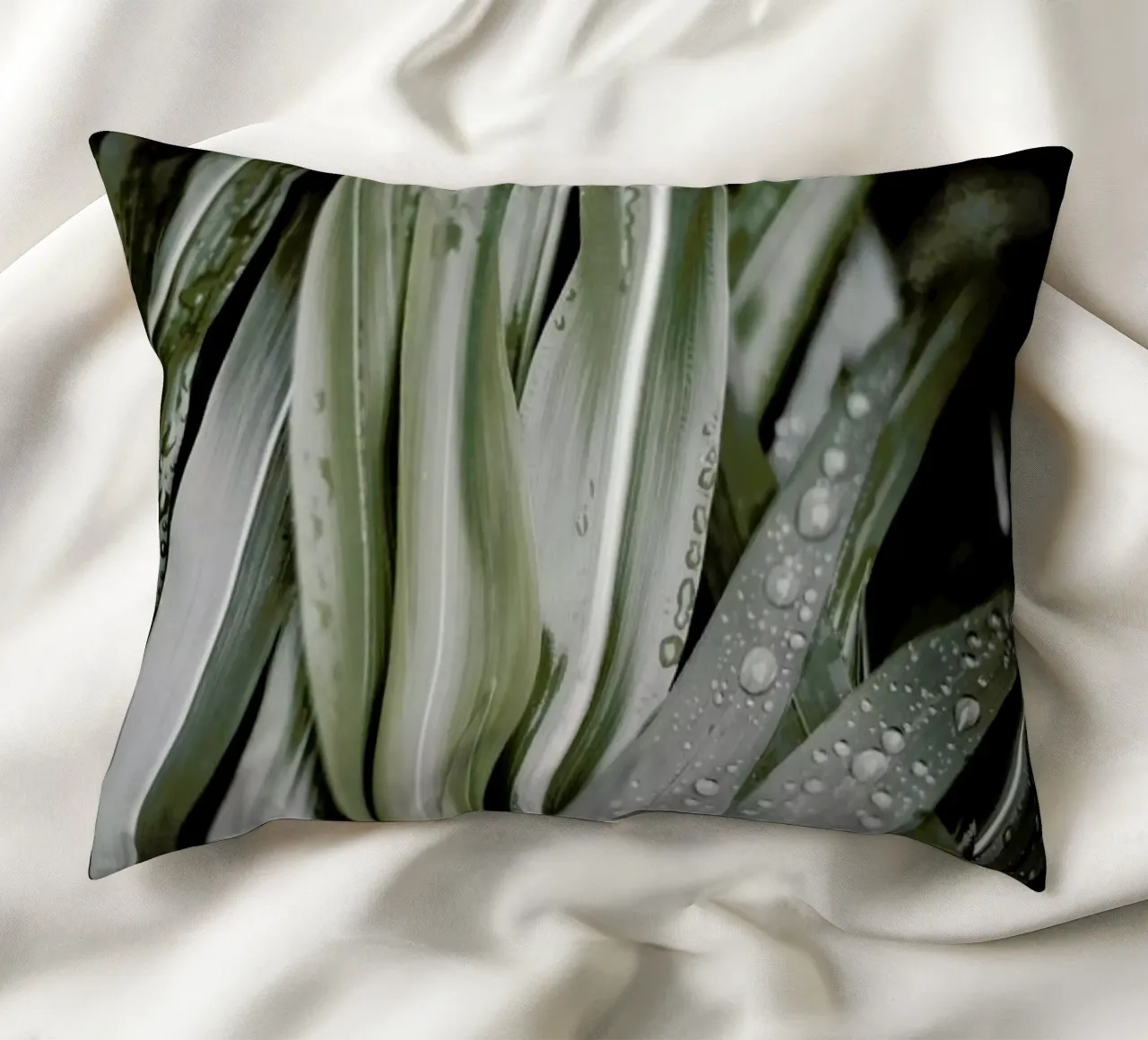 Lush decorative cushion by Flora & Fauna